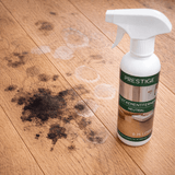 Flecken auf dem Parkett